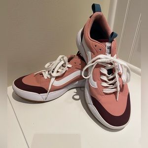 Vans Ultrarange size 7.5 women’s 6.0 men’s shoes